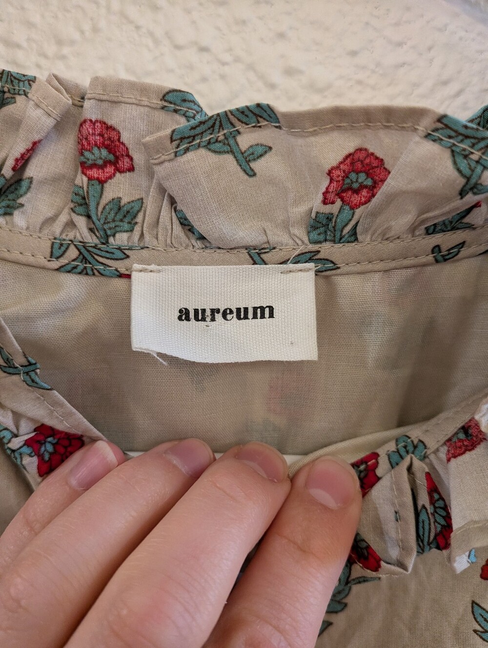 AUREUM Cream Blouse with Red Floral Print - Picture 4 of 7